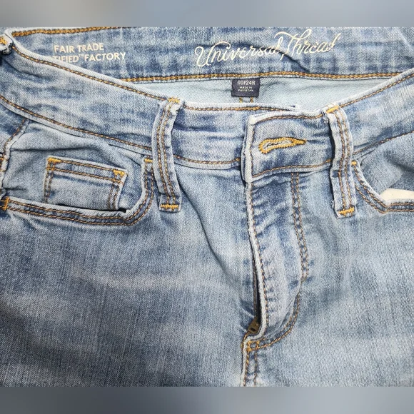 Woman's Universal Thread Jeans Size 00/24R - Picture 4 of 5